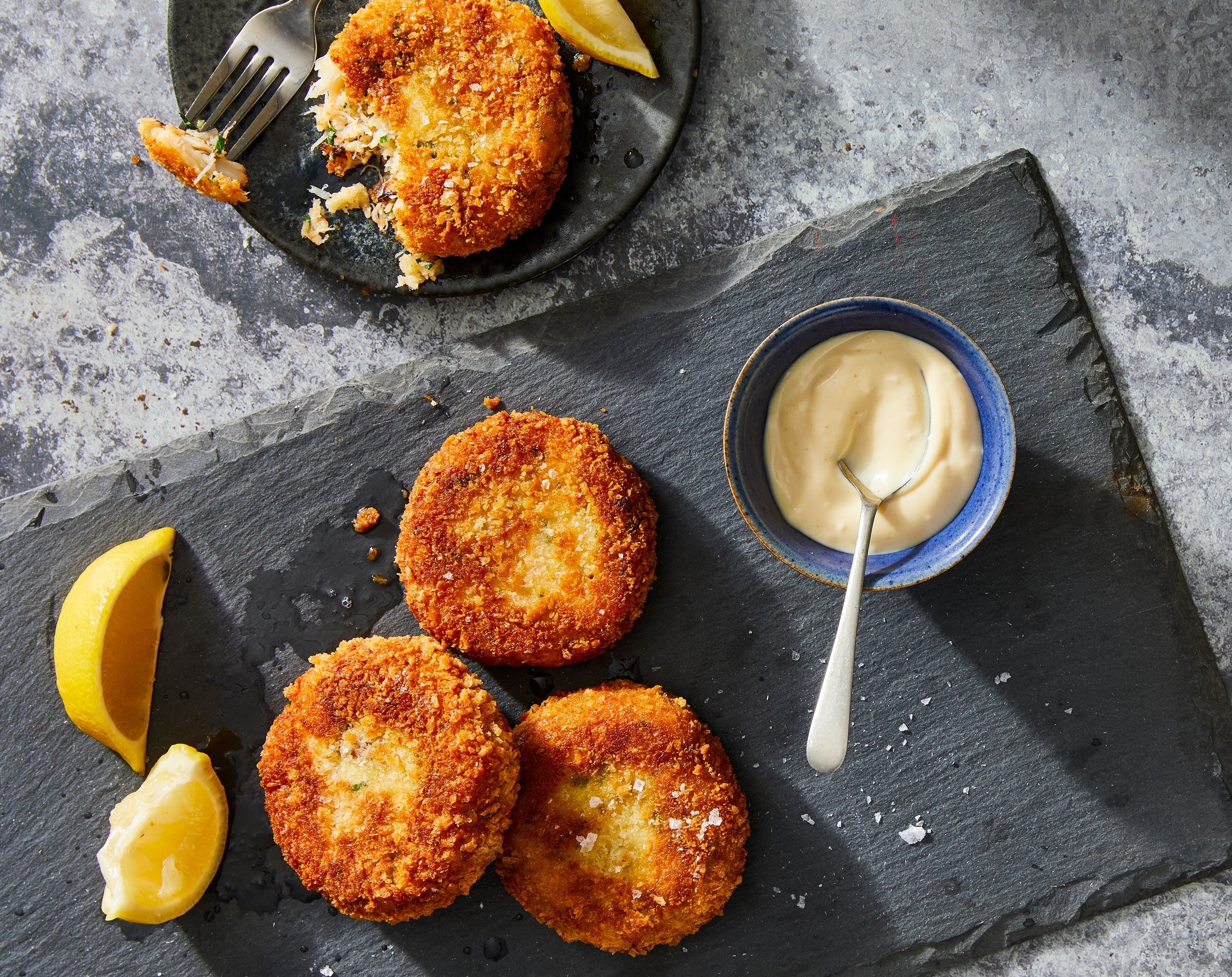 Crab Cakes with Easy Aioli