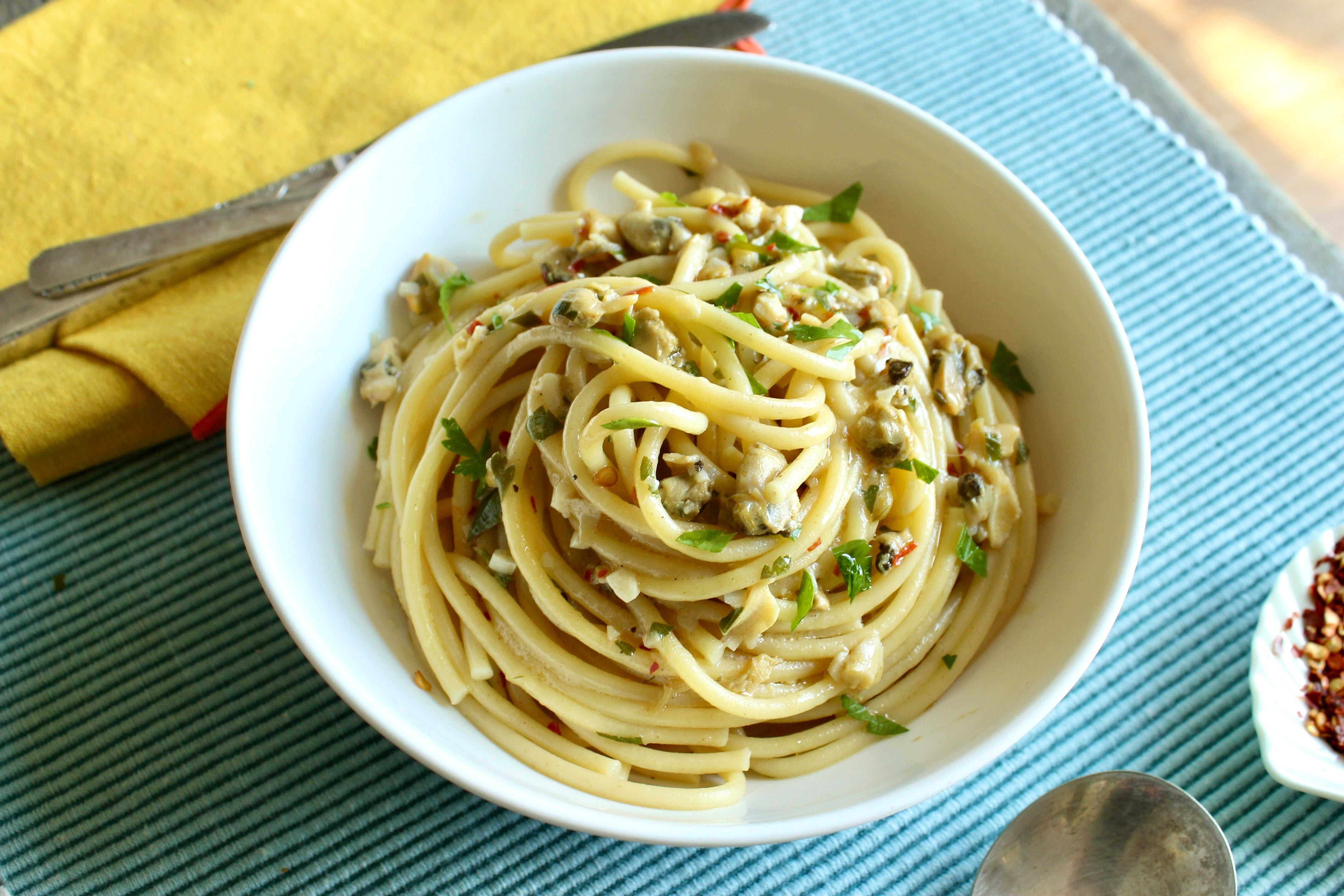 Linguine with White Clam Sauce
