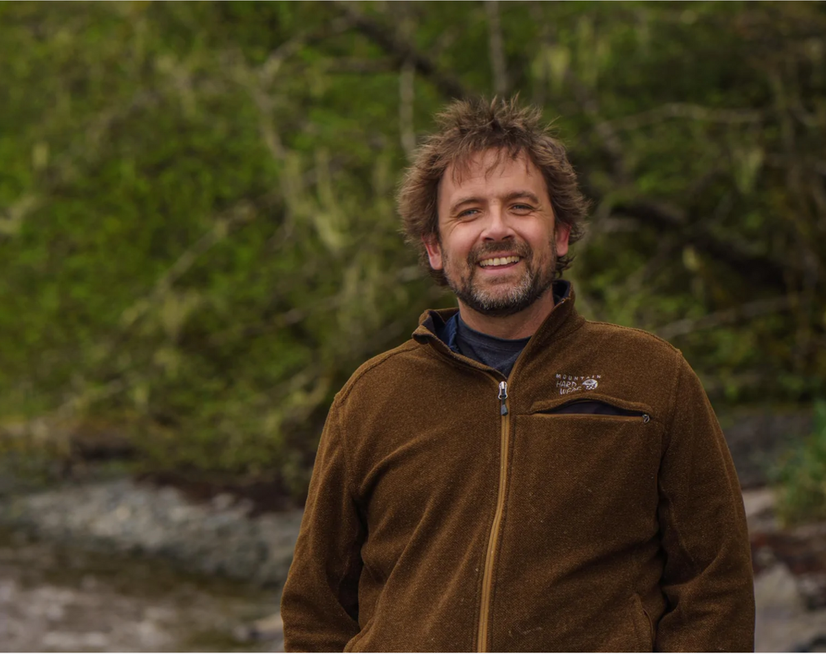 This Illinois Professor Helps Bring