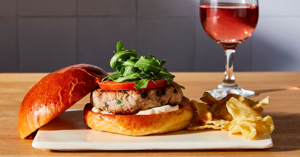 0022208_tuna_nicoise_burgers_web_jg.jpg