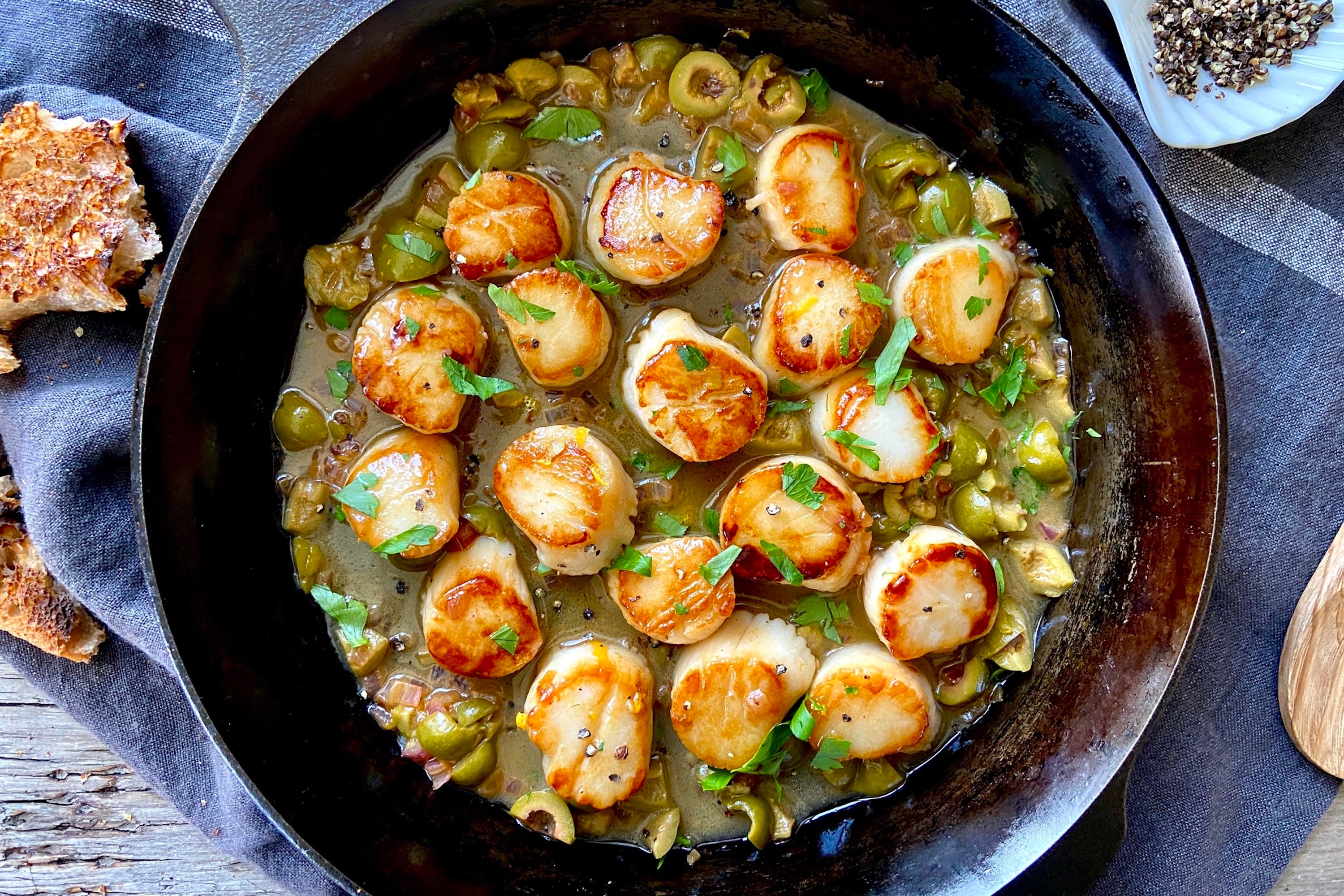 Day Boat Scallops (8 oz)